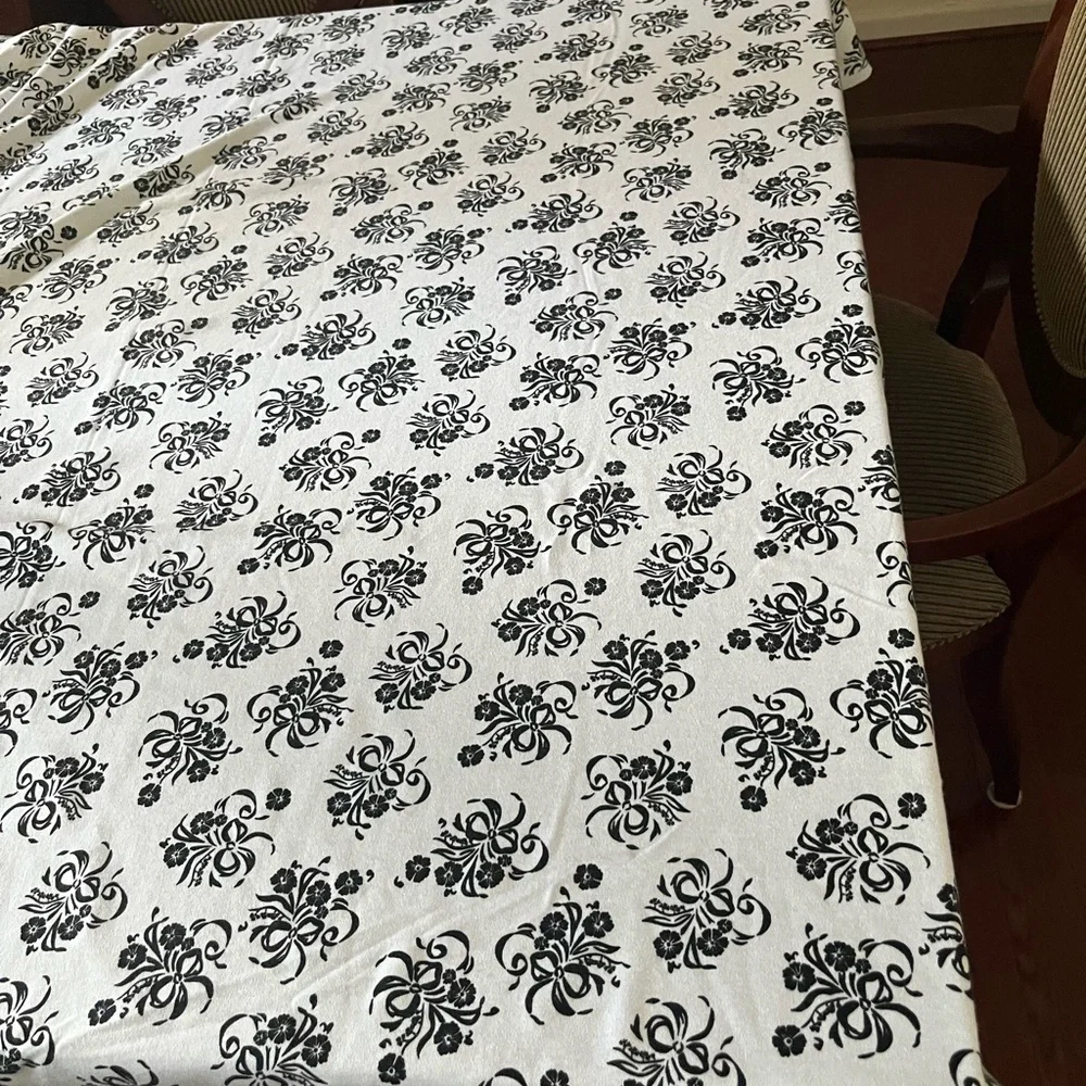 Black & White Remnant Fabric/Firm Price